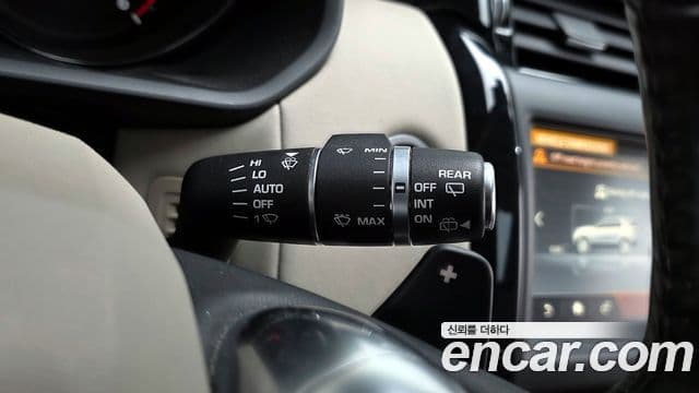 Land Rover Discovery 5 2.0 SD4 SE, 2018 17