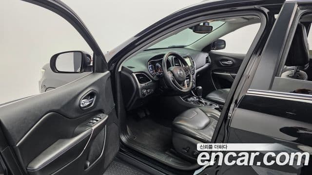 Jeep Cherokee(KL) 2.4 Longitude high AWD, 2019 10