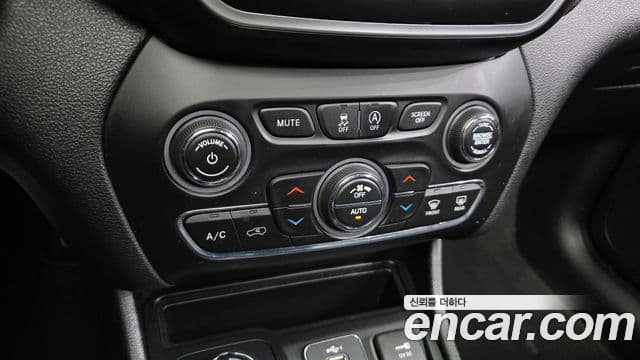 Jeep Cherokee(KL) 2.4 Longitude high AWD, 2019 18