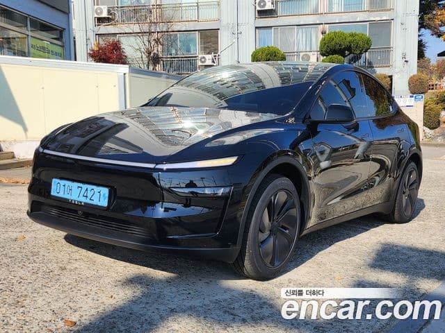 Tesla модель Y Long Range AWD, 2025 3