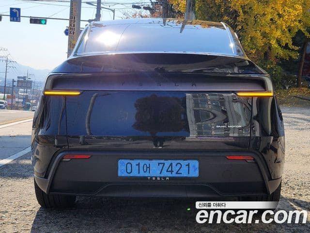 Tesla модель Y Long Range AWD, 2025 4