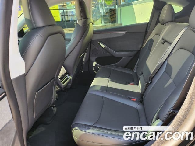 Tesla модель Y Long Range AWD, 2025 8