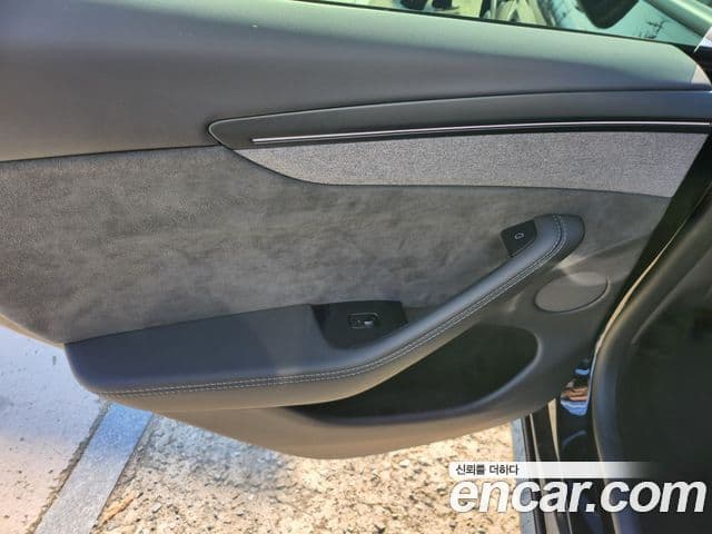 Tesla модель Y Long Range AWD, 2025 12