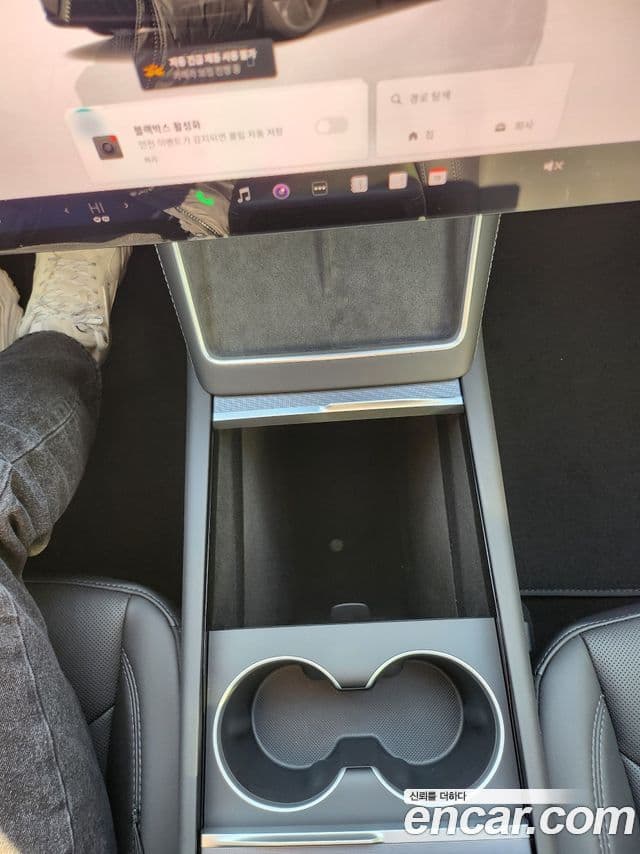 Tesla модель Y Long Range AWD, 2025 13