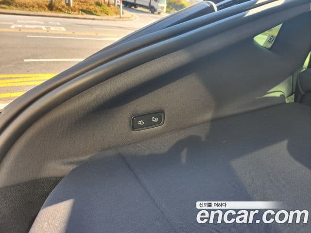 Tesla модель Y Long Range AWD, 2025 19