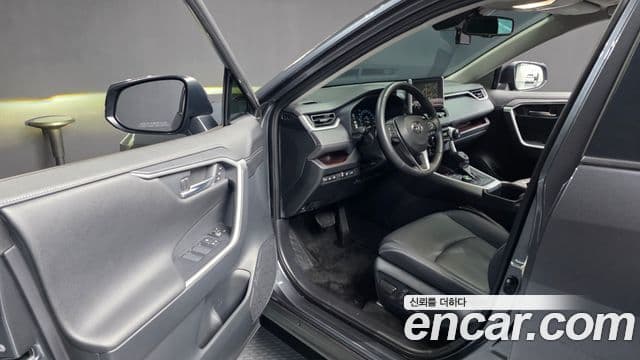 Toyota RAV4 5세대 2.5 4WD гибрид LTD, 2024 10