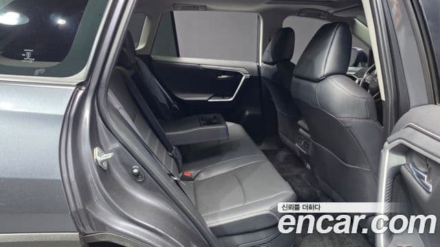 Toyota RAV4 5세대 2.5 4WD гибрид LTD, 2024 13