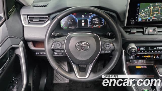 Toyota RAV4 5세대 2.5 4WD гибрид LTD, 2024 14