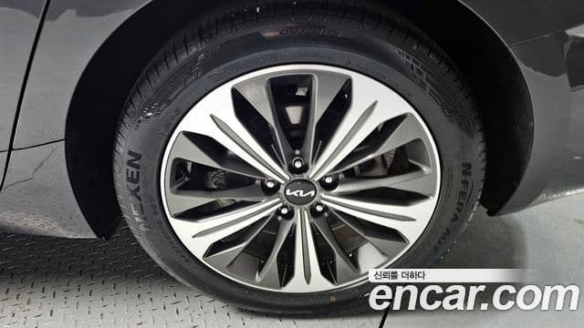 Kia K8 гибрид Noblesse, 2022 все фото