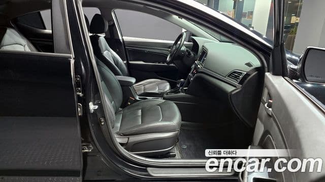 Hyundai Avante AD Special, 2017 10