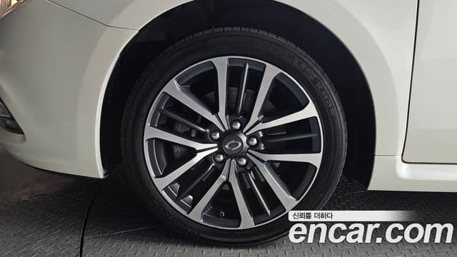 Renault Korea(Samsung) SM7 Nova LPLI 2.0 LPe, 2019 все фото