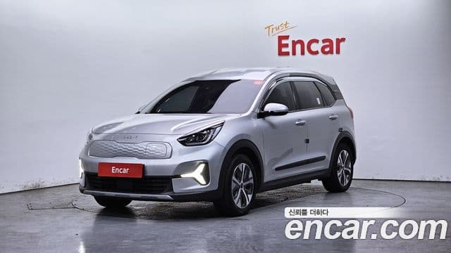 Kia Niro Plus Air (таксомоторный тип), 2024 1
