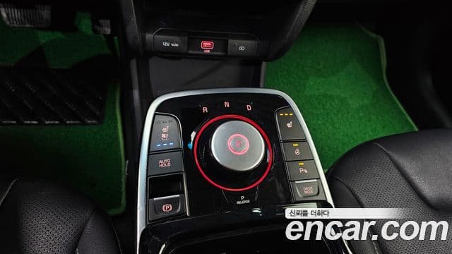 Kia Niro Plus Air (таксомоторный тип), 2024 9