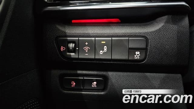 Kia Niro Plus Air (таксомоторный тип), 2024 17