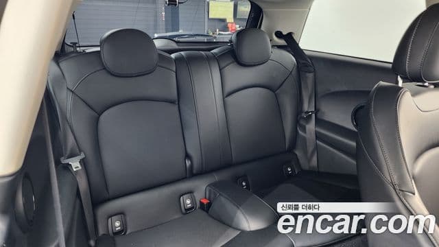 Mini Cooper 3세대, 2018 12