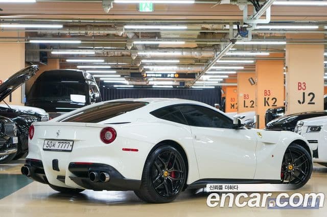 Ferrari F12 베를리네타, 2014 2