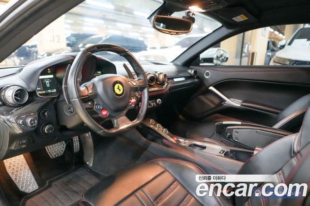 Ferrari F12 베를리네타, 2014 11