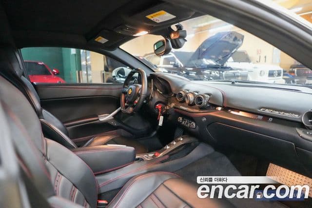 Ferrari F12 베를리네타, 2014 13