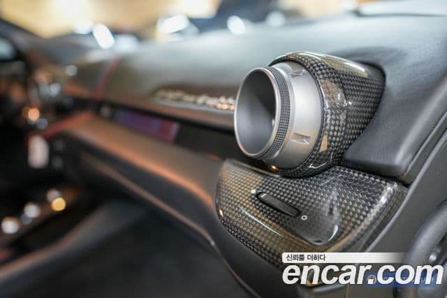 Ferrari F12 베를리네타, 2014 17