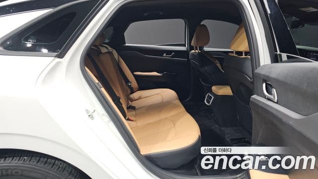 Kia K5 гибрид 3세대 Prestige, 2023 12