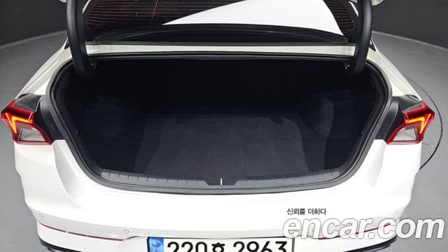 Kia K5 гибрид 3세대 Prestige, 2023 20