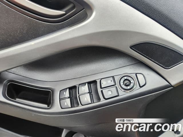 Hyundai Avante MD M16 GDI Smart, 2013 10