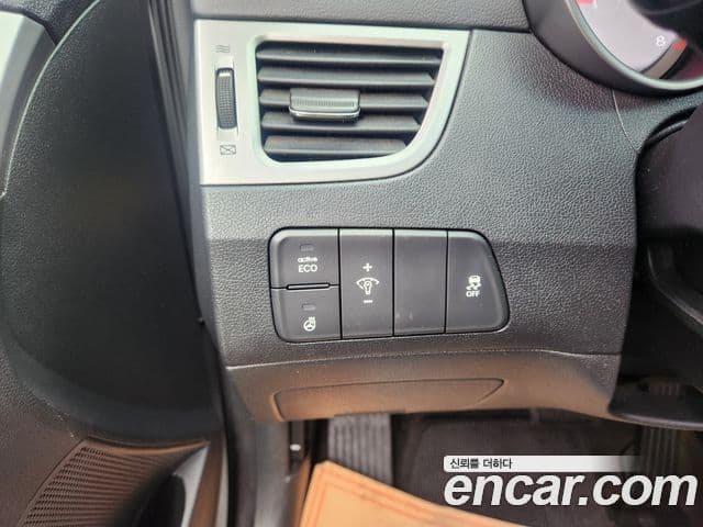 Hyundai Avante MD M16 GDI Smart, 2013 11