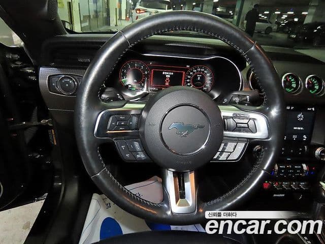 Ford Mustang купе, 2018 8