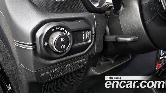 Jeep Wrangler (JL) 2.0 Rubicon Power top 4도어, 2024 14