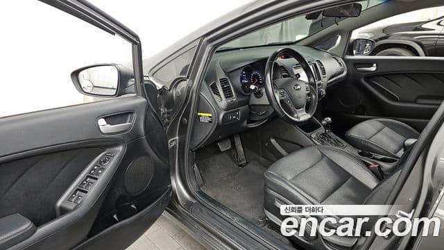 Kia K3 Luxury, 2013 10