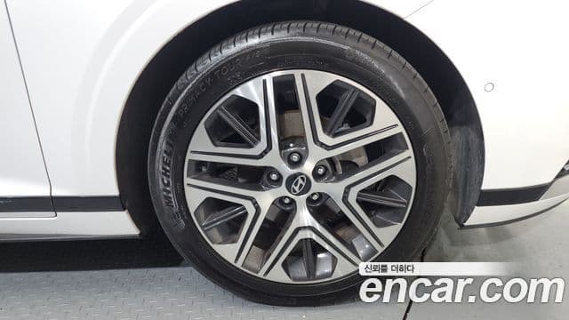 Hyundai Grandeur гибрид (GN7) Exclusive, 2023 все фото