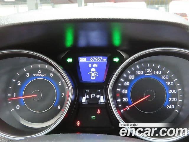 Hyundai Avante MD Premium, 2014 8