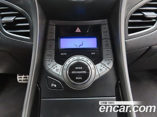 Hyundai Avante MD Premium, 2014 17