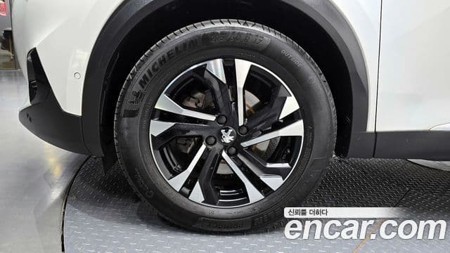 Peugeot 2008 2세대 1.5 BlueHDi GT Line, 2021 все фото