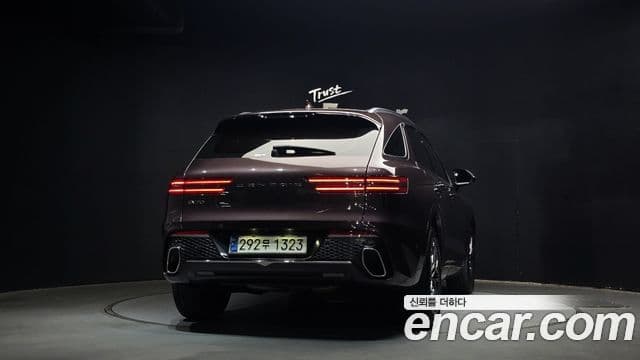 Genesis GV70, 2021 4