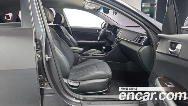 Kia K5 2세대 Prestige, 2016 10