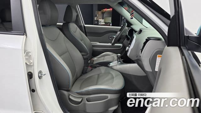 Kia Soul EV, 2018 11