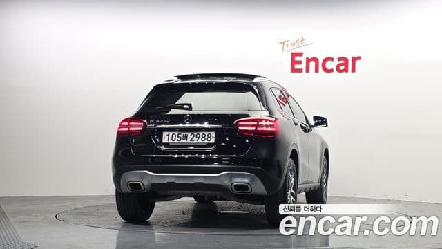 Mercedes-Benz GLA-класс X156 Premium, 2019 4