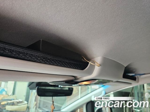 Hyundai Staria Modern, 2025 17