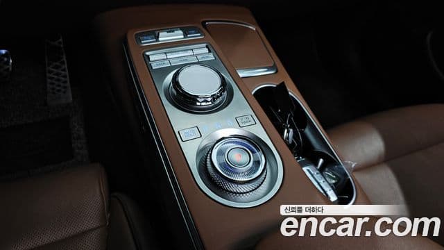 Genesis GV70, 2021 9