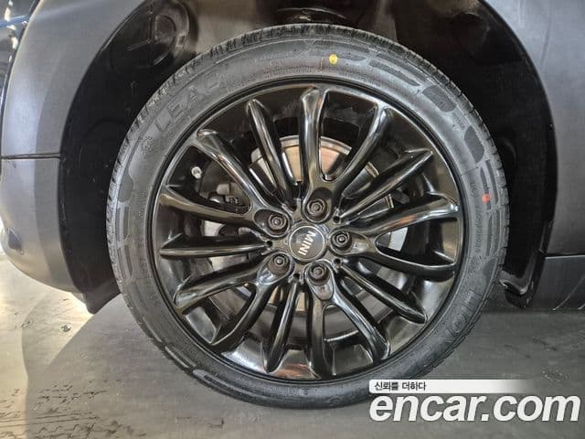 Mini Cooper 클럽맨 2세대, 2023 все фото