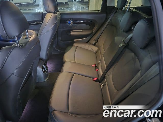 Mini Cooper 클럽맨 2세대, 2023 13