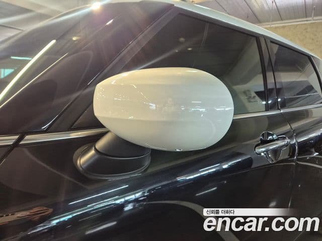 Mini Cooper 클럽맨 2세대, 2023 19