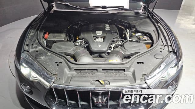 Maserati Levante 3.0 AWD GranLusso, 2019 6