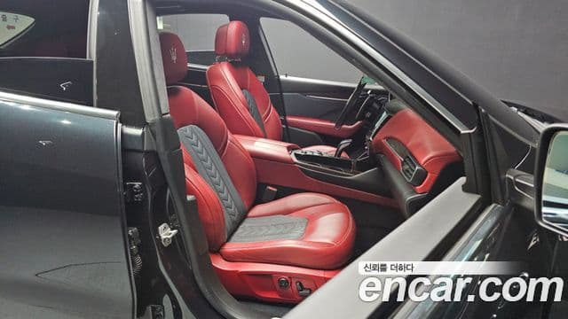 Maserati Levante 3.0 AWD GranLusso, 2019 11