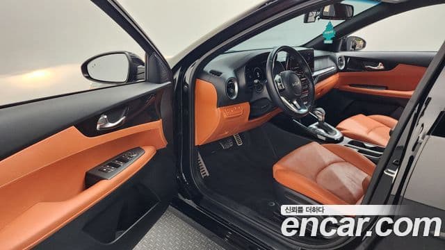 Kia The / новый New K3 2세대 Prestige, 2024 10