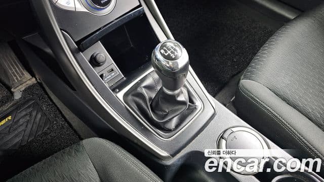 Hyundai Avante MD Luxury, 2012 9