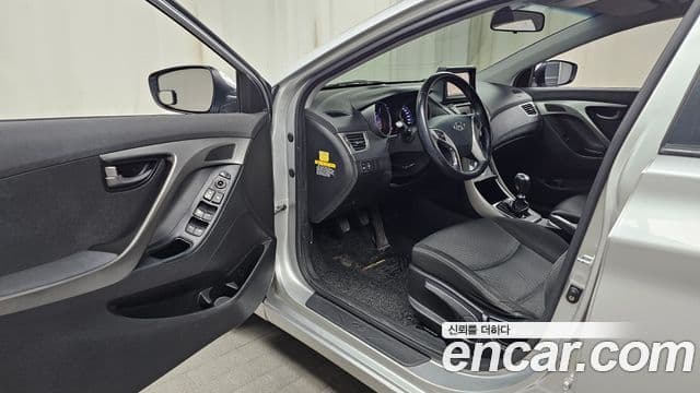 Hyundai Avante MD Luxury, 2012 10