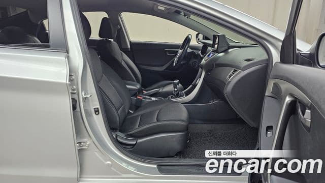 Hyundai Avante MD Luxury, 2012 11