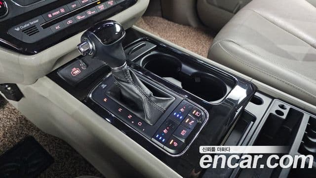Kia All New Carnival President, 2016 9